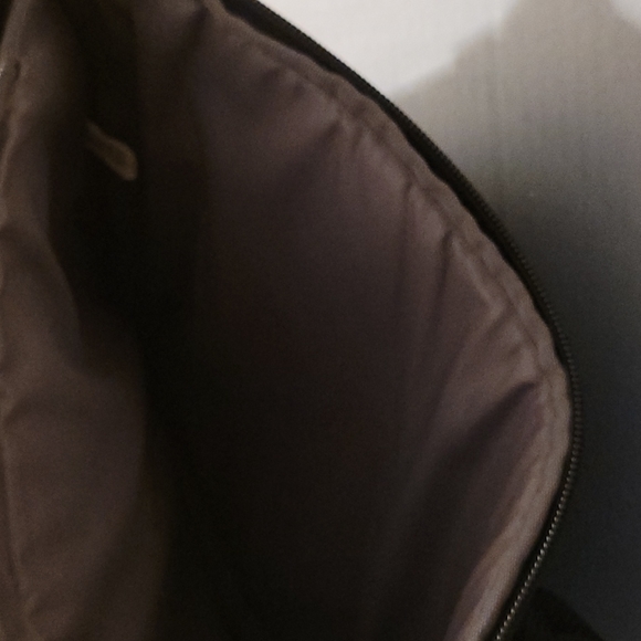 CASE LOGIC INTRATA 11.6" LAPTOP BAG - Picture 11 of 12